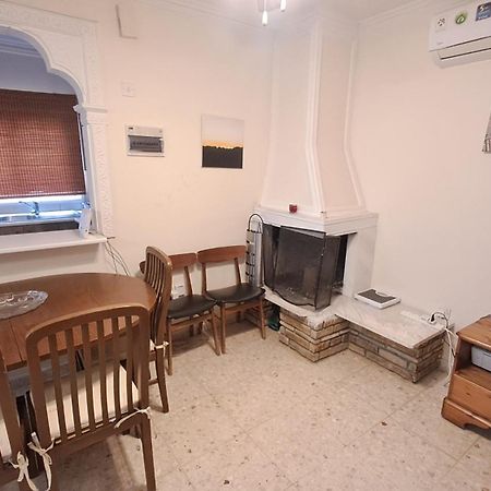 Miltos Beach House Larnaca Ngoại thất bức ảnh