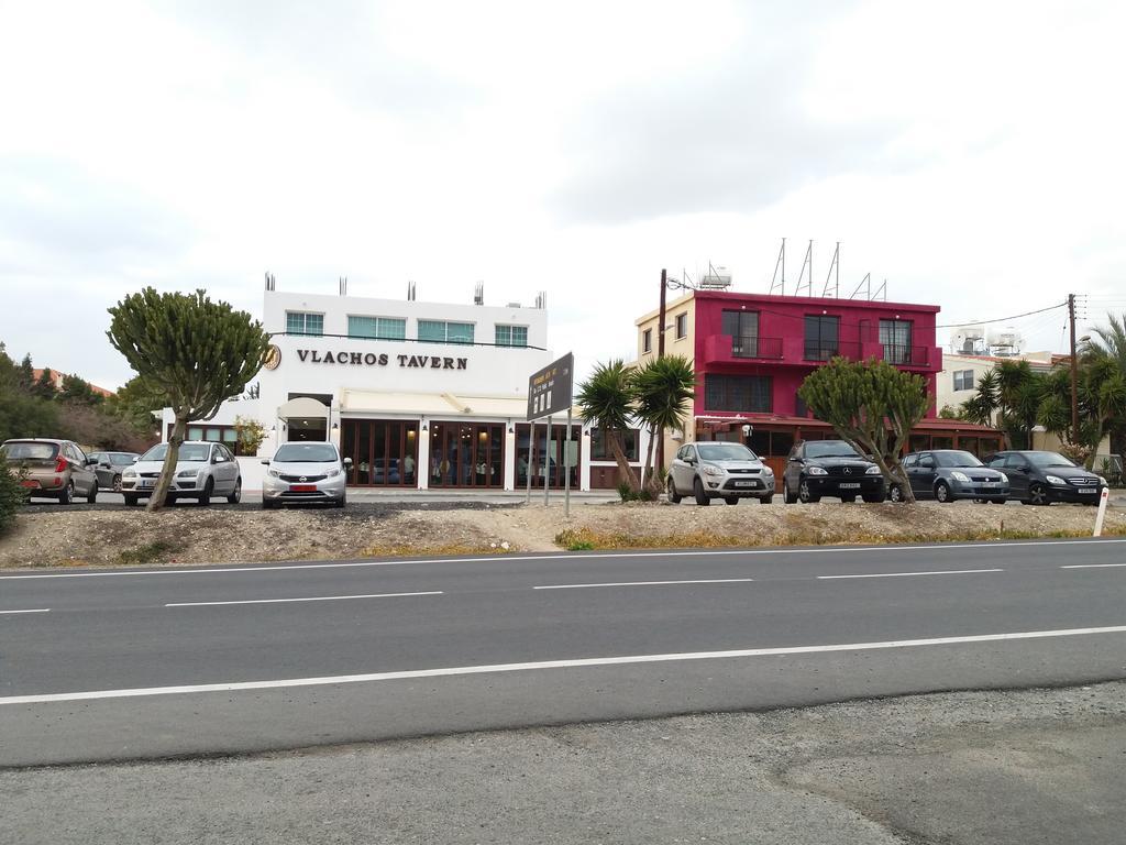 Miltos Beach House Larnaca Ngoại thất bức ảnh