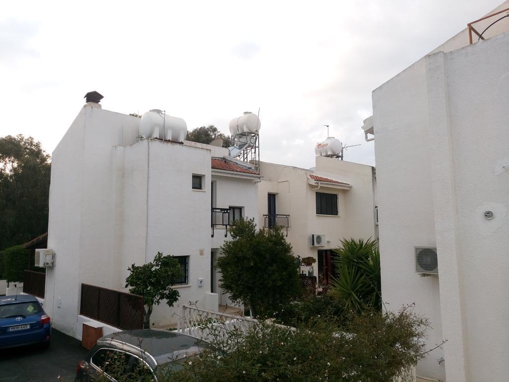 Miltos Beach House Larnaca Ngoại thất bức ảnh