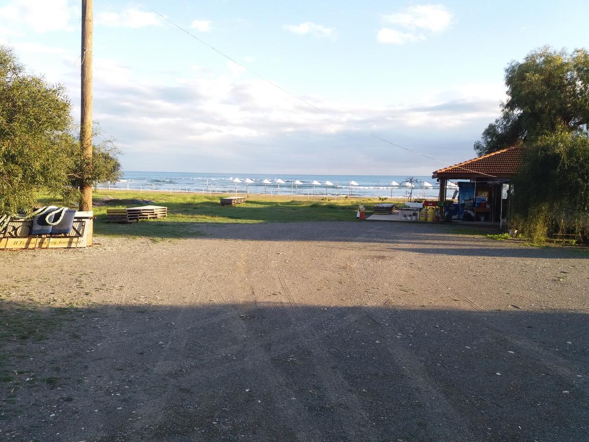 Miltos Beach House Larnaca Ngoại thất bức ảnh