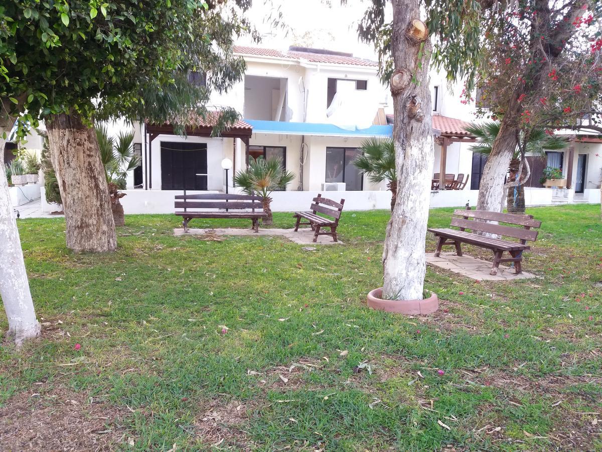 Miltos Beach House Larnaca Phòng bức ảnh