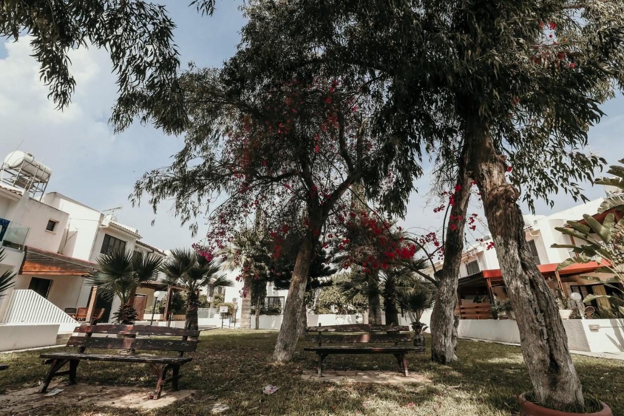 Miltos Beach House Larnaca Ngoại thất bức ảnh