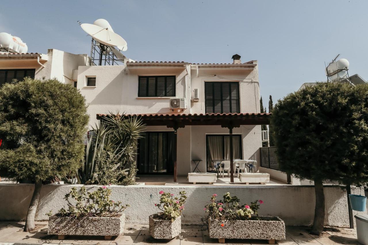 Miltos Beach House Larnaca Ngoại thất bức ảnh